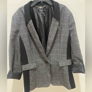 DKNY Gray and Black Blazer Jacket Women’s size 18 Gray Black Plaid